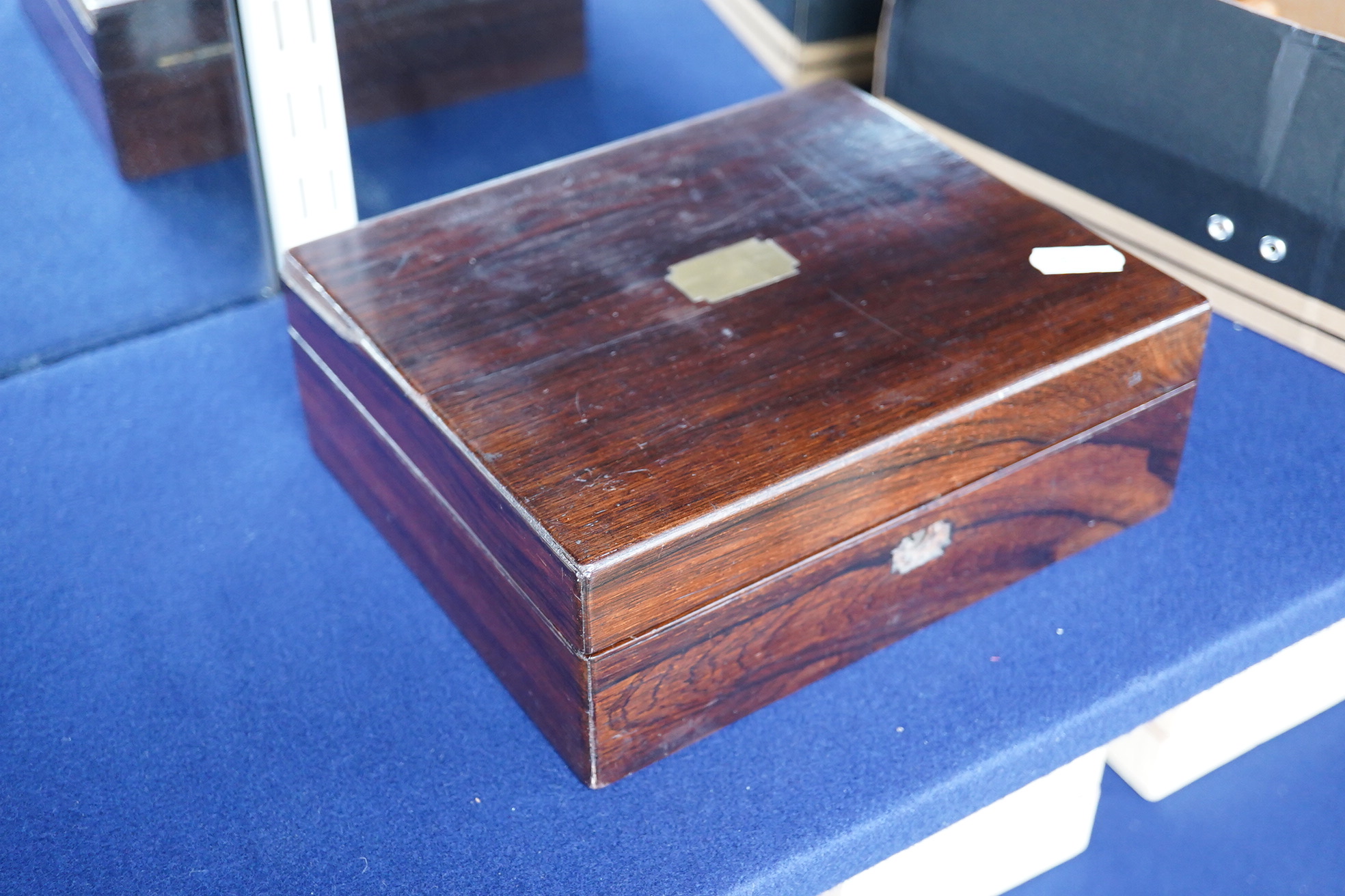 Chinese and Japanese coins, 16th to 20th century, including Chinese cast coins, Ming to Qing dynasty, Japanese Kan’ei Tsuho, in a rosewood box